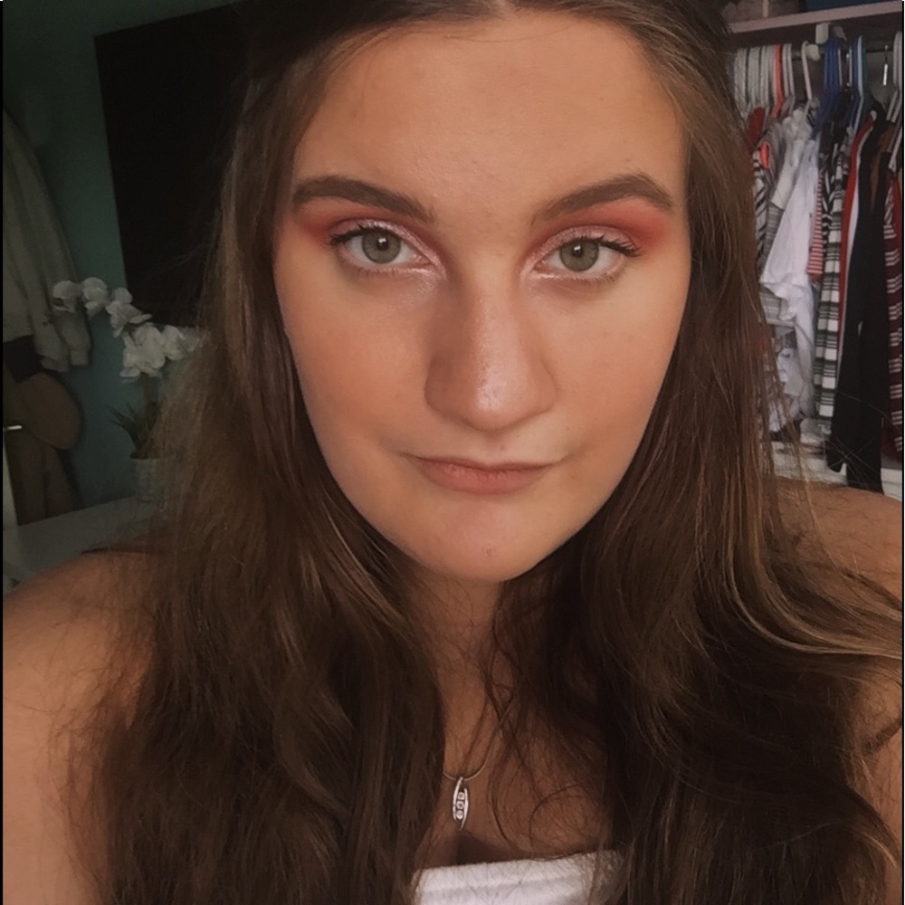 Meet your Posher, Emma